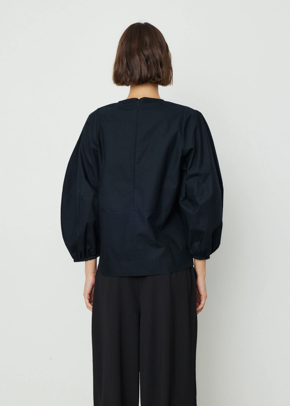 0052 Round Sleeve Top