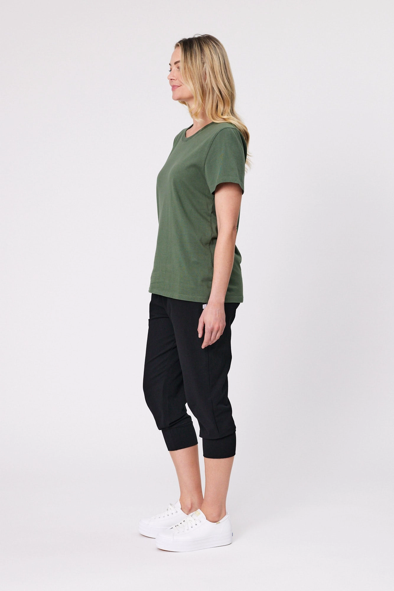 Shine On Essentials Tee Khaki