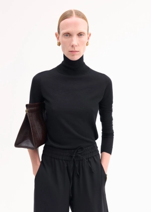Slim Turtleneck in Fine Cashmere - Black
